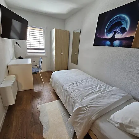 Private & Shared In Hotell Lausanne