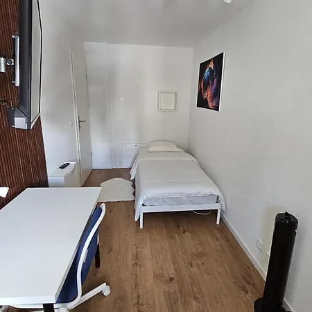 Private & Shared In Hotell