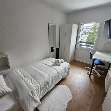 Private & Shared In Otel Lozan