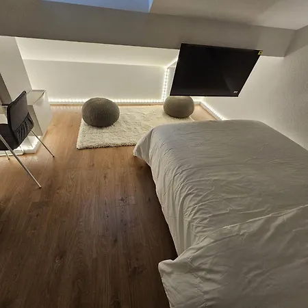 Otel Private & Shared In *