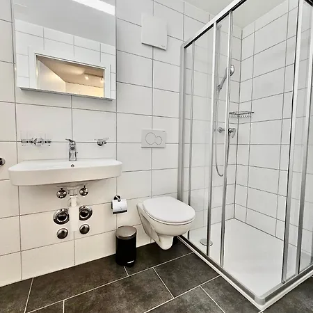 מלון Private & Shared In לוזאן