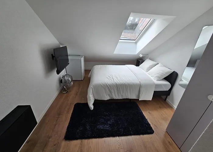 Private & Shared In Hotell Lausanne