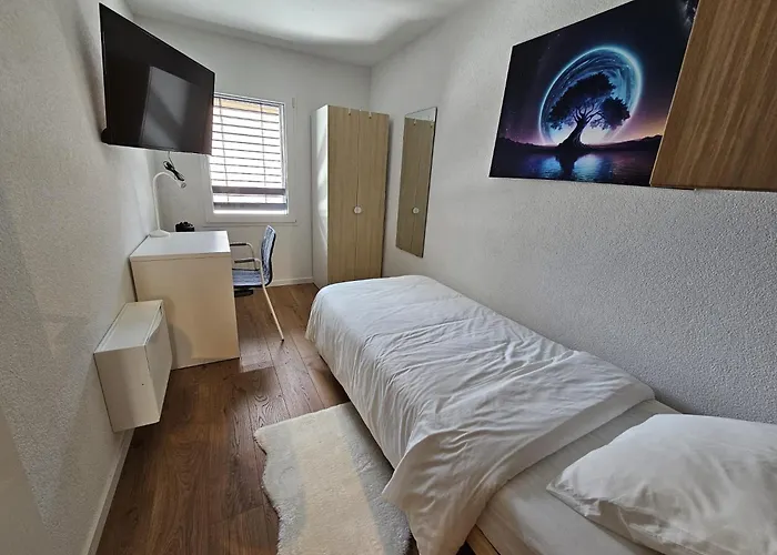 Private & Shared In Hotell Lausanne