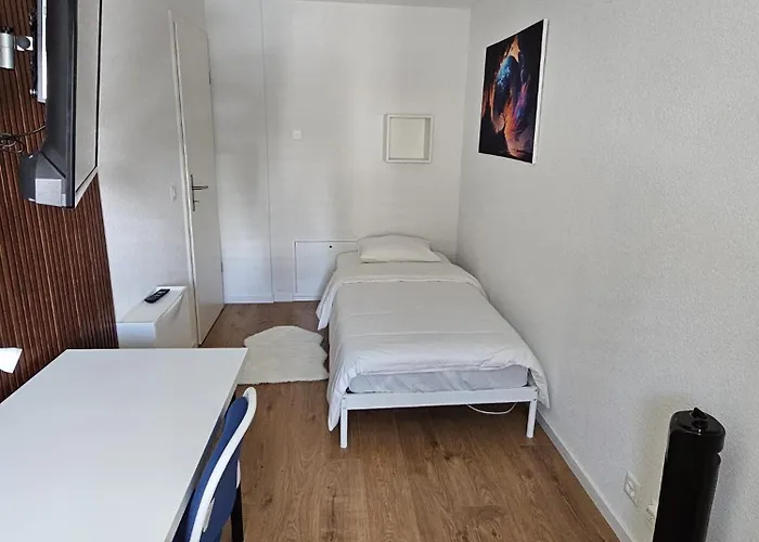 Private & Shared In Hotell