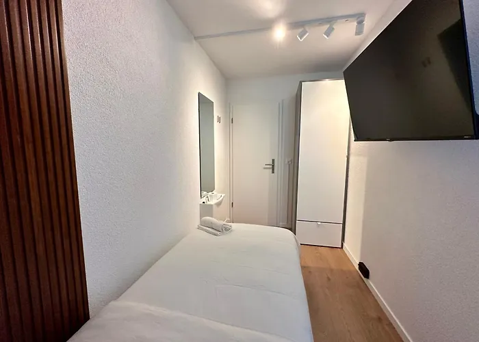 Private & Shared In Hotell