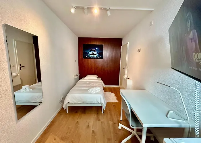 Private & Shared In Hotell *