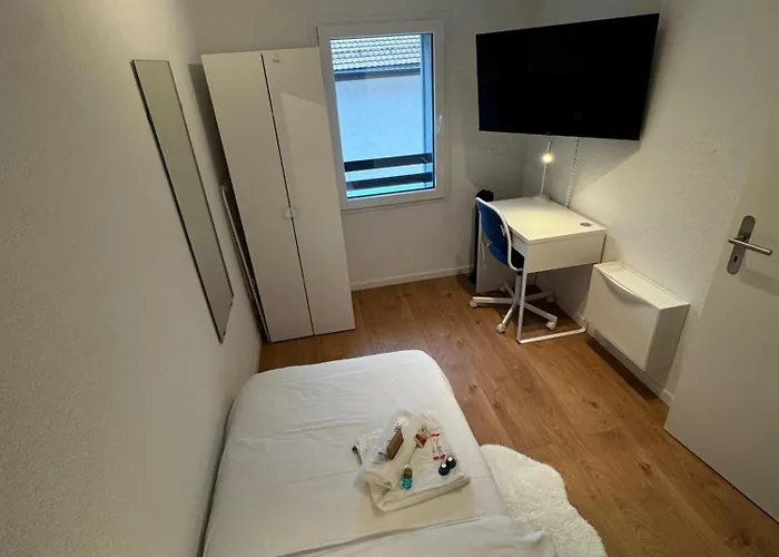 Private & Shared In Hotell Lausanne